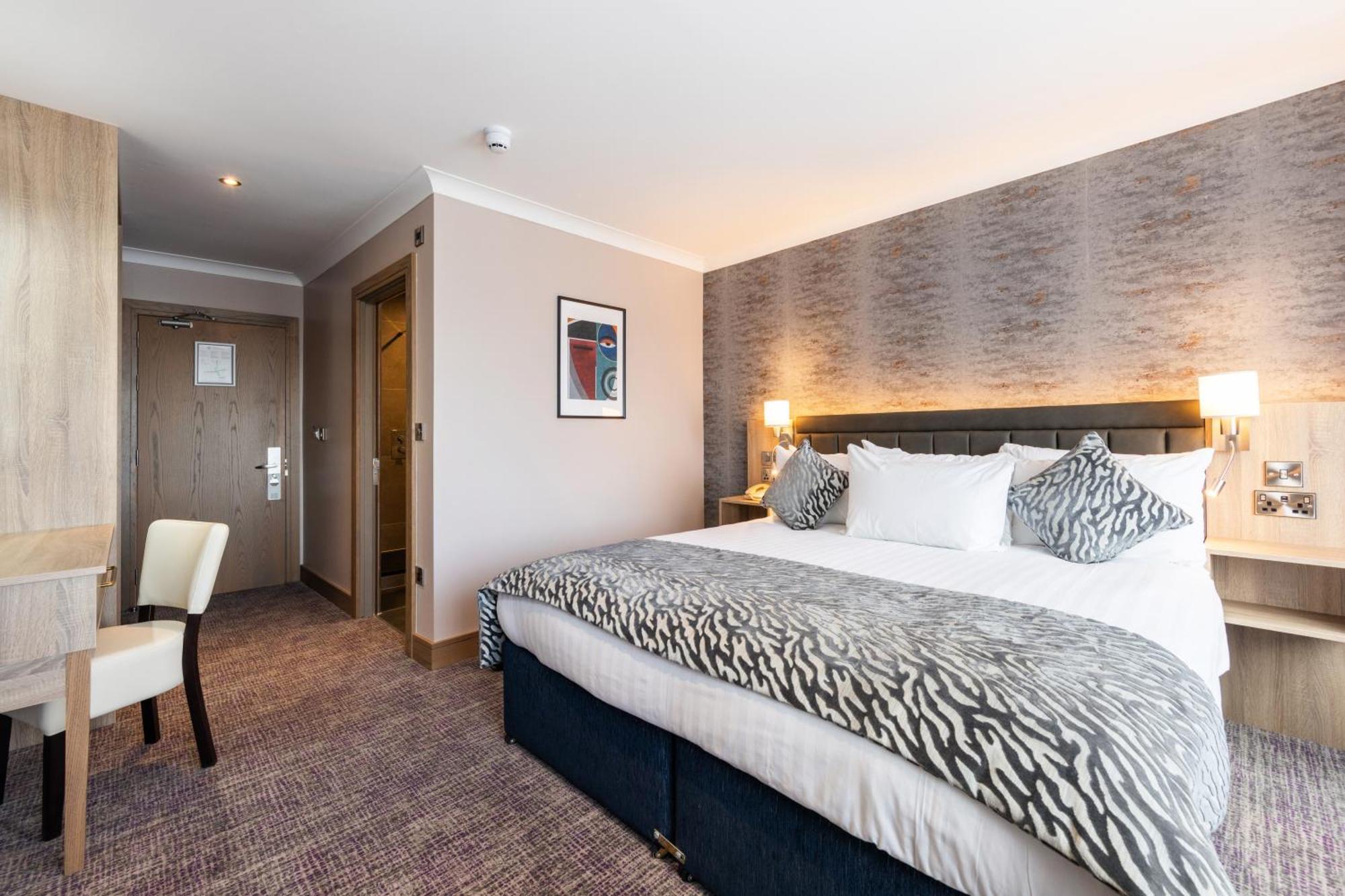 Rochestown Lodge Hotel Dun Laoghaire Bagian luar foto