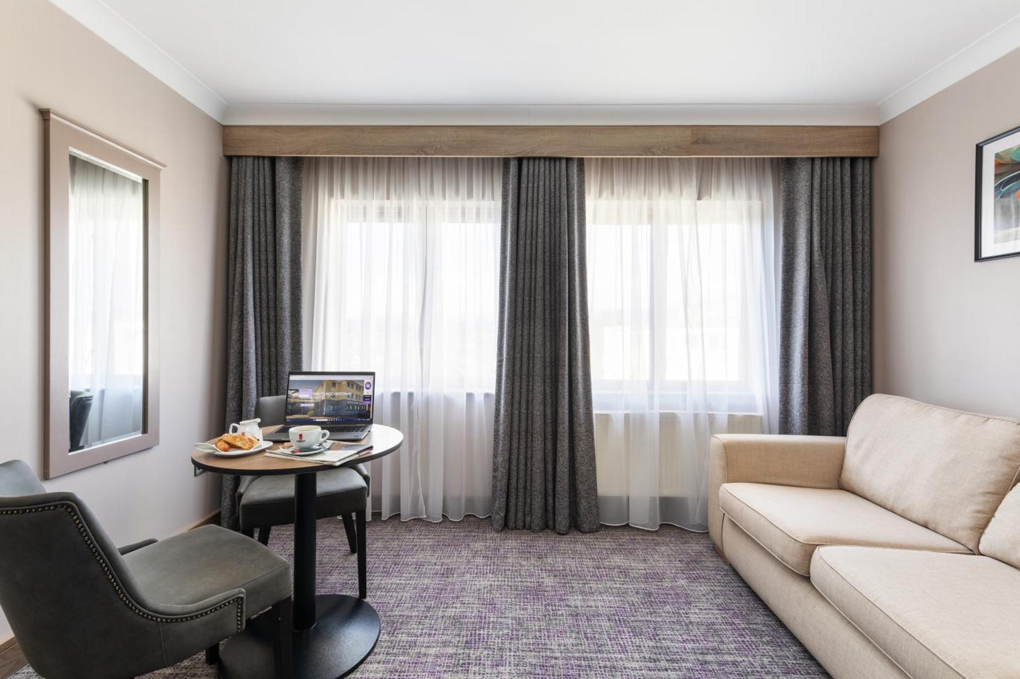 Rochestown Lodge Hotel Dun Laoghaire Bagian luar foto